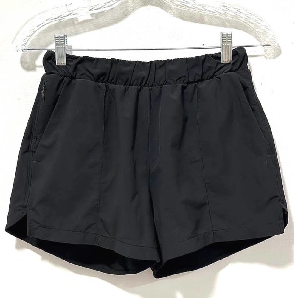Zella - Women's Black, Athletic, Taylor Getaway Shorts with Pockets (size XS)
